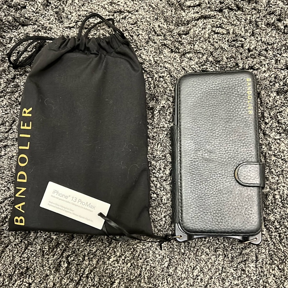Hailey Folio Pebble Leather Crossbody Bandolier